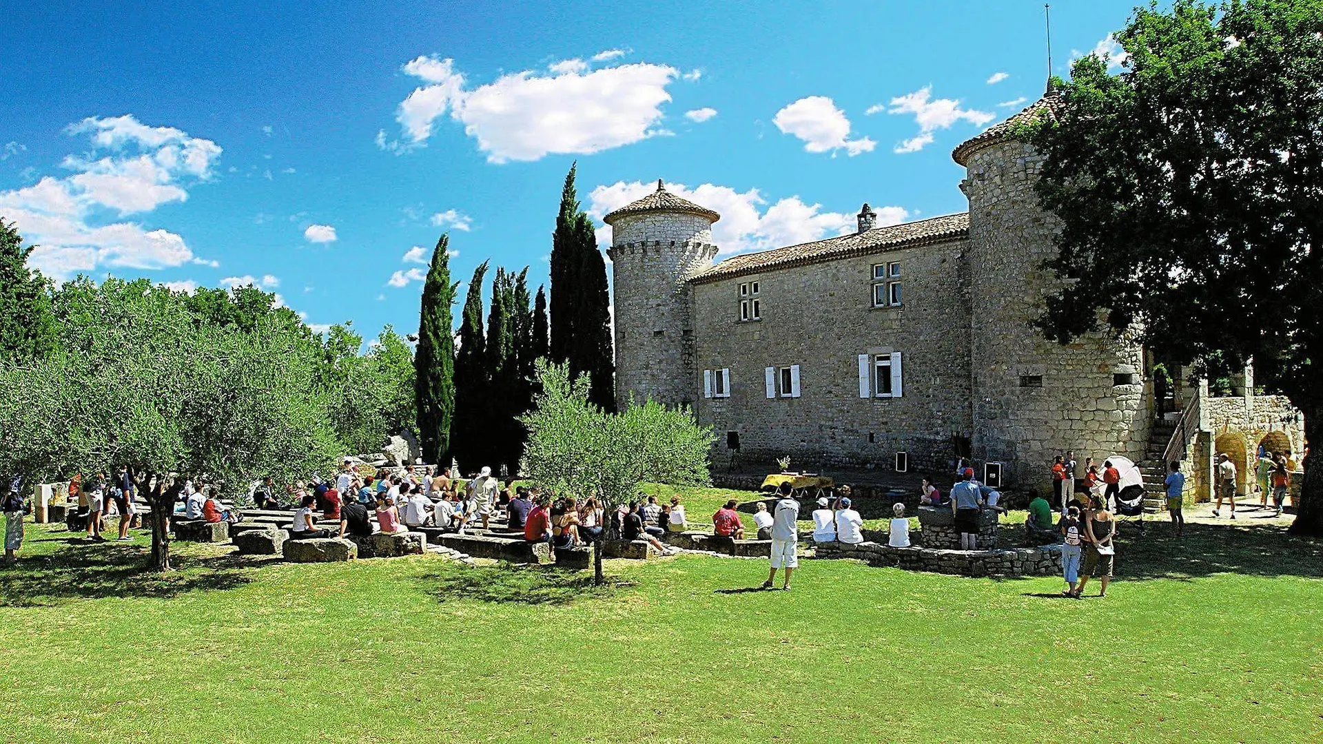 Village de vacances Residence Vacances Bleues Lou Castel Berrias-et-Casteljau