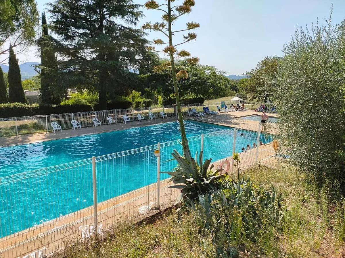 Residence Vacances Bleues Lou Castel Berrias-et-Casteljau Vakantiepark
