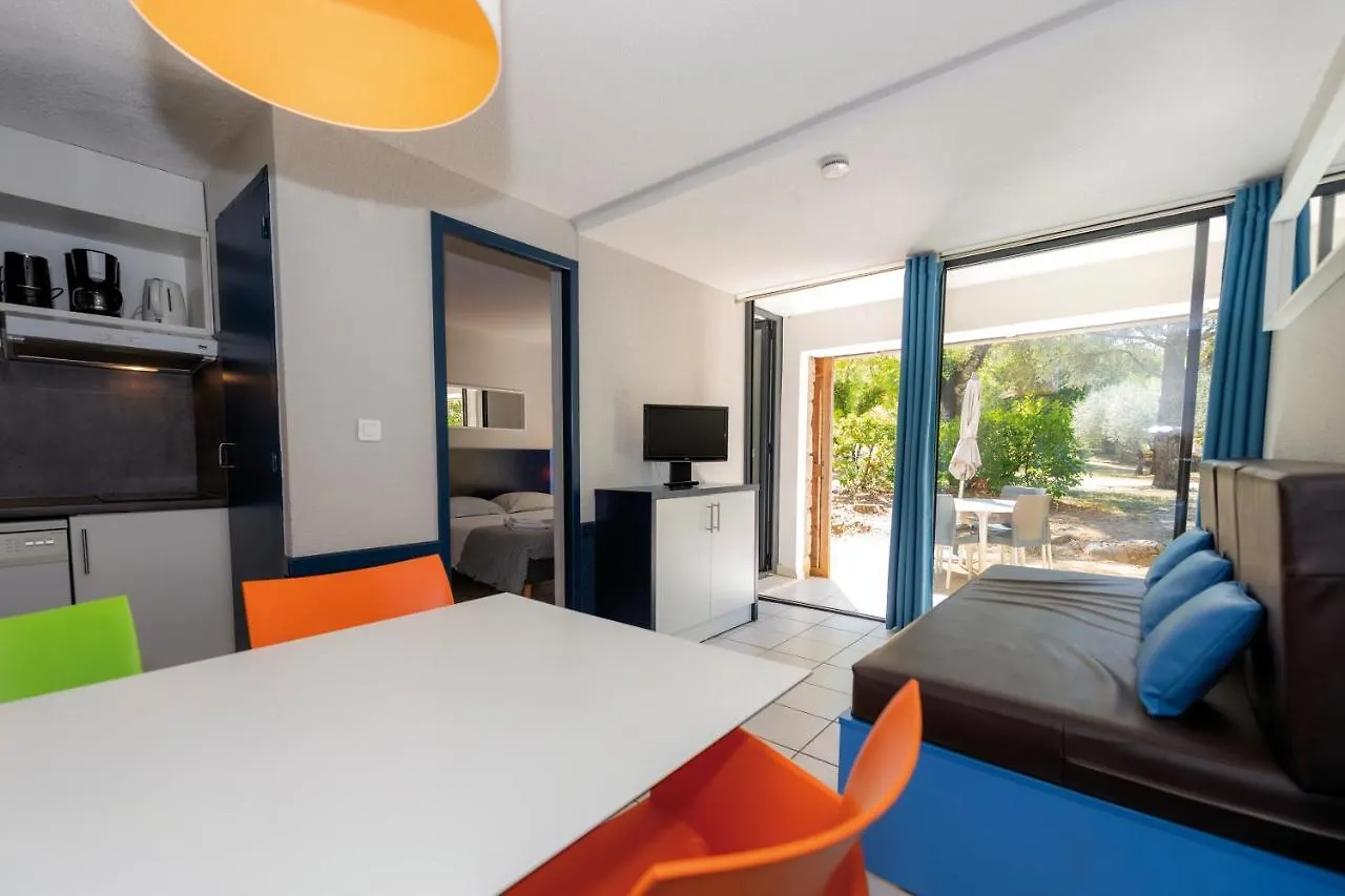 Residence Vacances Bleues Lou Castel Berrias-et-Casteljau 3*,  Frankrijk